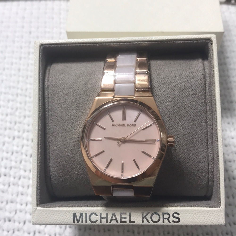 Michael Kors Rose Gold Watch - Picture 1 of 5
